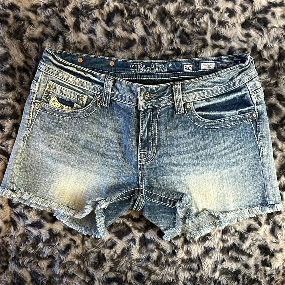 Miss Me 30 NWOT Blue Denim Jeans - Picture 7 of 16